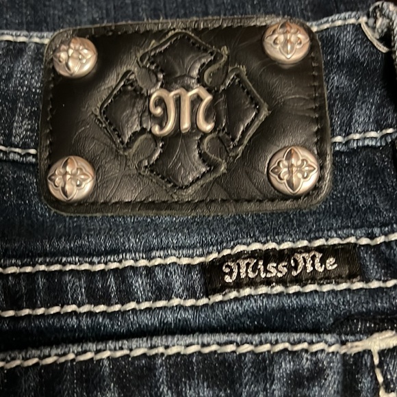 Miss Me Mid-Rise Skinny Jeans, Size 29, NWOT Will sell fast. MAKE AN OFFER!!! - Picture 8 of 9